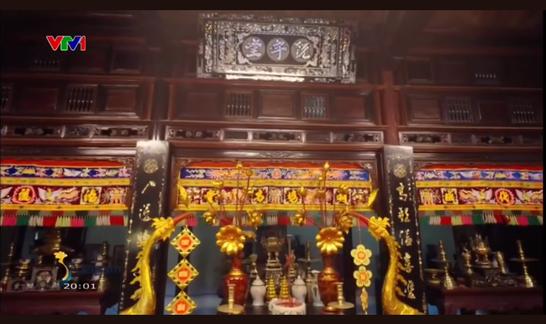 Không gian bàn thờ Nguyễn Tộc tại Thuận Nghĩa