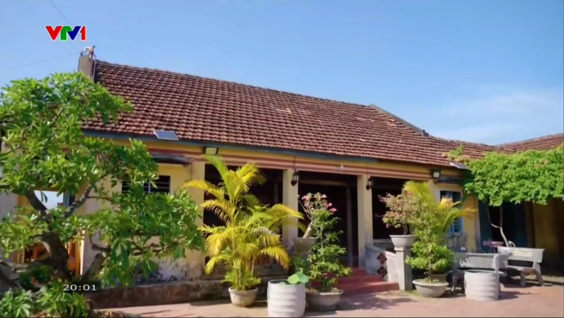 Nhà từ đường Nguyễn Tộc nhìn từ khoảng sân phía trước