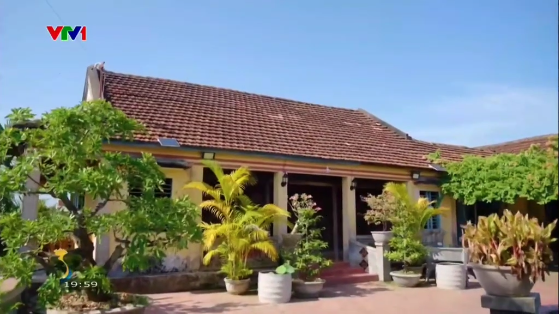 Toàn cảnh mặt trước nhà từ đường Nguyễn Tộc